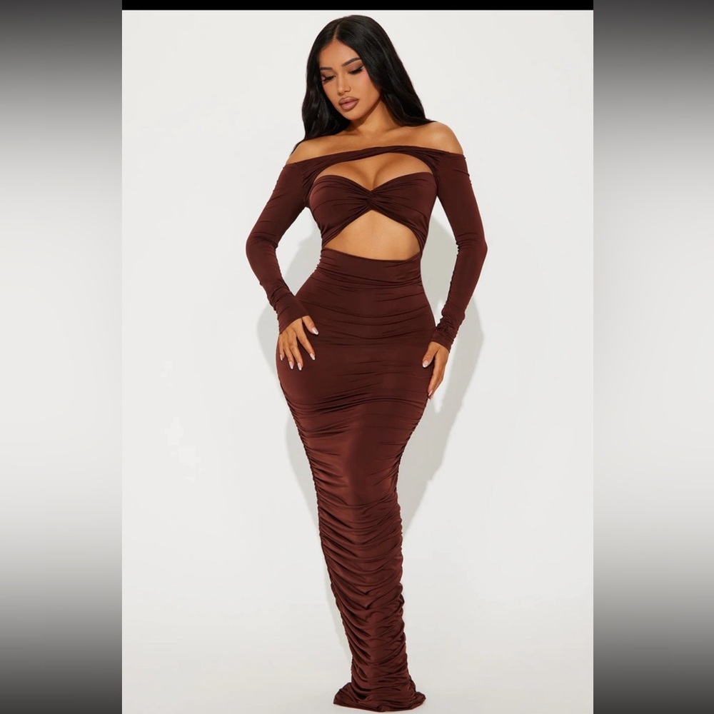 ISO Fashion Nova dress in a Size Small or Medium